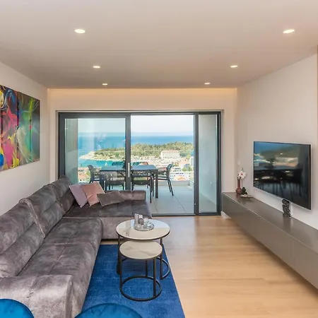 Luxury El Paradiso Sea & View Apartament *